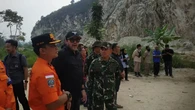 Dukung Penutupan Permanen Tambang Batu Alam Cirebon, Ono Surono Dorong Evaluasi Tambang Ga...