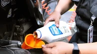 Gandeng ITS, Produsen Pelumas Ini Berikan Servis Gratis di Surabaya