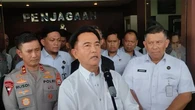 Yusril Minta Tersangka Rusuh di Makassar Diurus: Makan 3 Kali Sehari, Disediakan Karpet da...