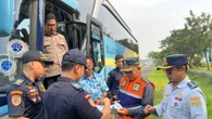 Puluhan Bus Diperiksa di Tol Jagorawi, Ditemukan KIR Palsu hingga Penyimpangan Trayek