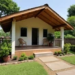 10 Rekomendasi Rumah Sederhana yang Cantik Ada Terasnya, Cocok Buat Nongkrong Santai