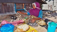 Perjuangan Perempuan Pengolah Jagung Titi di Lamakera NTT