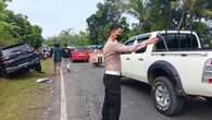 Innova Diduga Hilang Kendali, 5 Kendaraan Terlibat Kecelakaan Beruntun di Pringsewu Lampun...