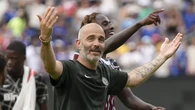 Enzo Maresca: Pemimpin Sunyi yang Membangun Chelsea dengan Ketenangan dan Kejelasan Visi
