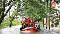 Danny Pomanto Tinjau Pengungsi Banjir di Makassar, Pastikan Logistik Terpenuhi