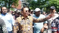 Bupati Pati Sudewo Hadiri Rapat Pansus Hak Angket DPRD Pati, 2 Kelompok Massa Sempat Cekco...