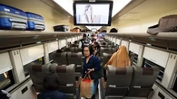 Nasim Khan Usulkan Gerbong Khusus Merokok, WHO Ingatkan 600 Ribu Nyawa Hilang Tiap Tahun A...