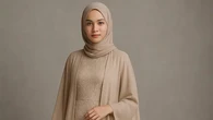 Masih Bingung Pilih Gamis atau Dress Brokat? Kombinasi Outer Bisa Jadi Jalan Tengahnya