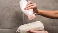 Kulit Lebih Bersih dan Nyaman, Ini Rekomendasi Sabun Mandi Anti Jerawat Badan yang Layak D...