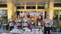 Seorang Pria dengan 4 Identitas Beredar Bawa Koper, Saat Digeledah Isinya 20 Kg Sabu