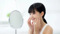 Rahasia Layering Skincare yang Tepat: Jangan Asal Tumpuk Kandungan Aktif agar Skin Barrier...