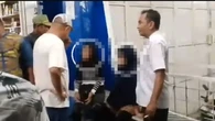 Emak-Emak Bermobil Gondol 100 Renteng Sampo