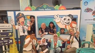 Mudik Lebaran, IMDE Berbagi Buku Gratis di Stasiun Pasar Senen