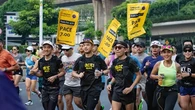 3 Potret Antusiasme dan Semangat Para Pelari Ikuti Latihan Rutin Road to Maybank Marathon ...