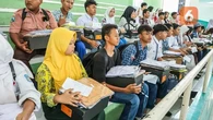 Ribuan Pelajar Surabaya Terima Bantuan Perlengkapan Sekolah Gratis dari Pemkot