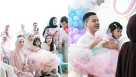 7 Potret Irish Bella Rayakan Ultah ke-3 Amala, Tampil Couple dengan Haldy Sabri