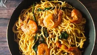 Mi Kangkung, Perpaduan Mi dengan Kuah Kaldu Kental Khas Betawi