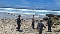 4 Wisatawan Asal Surabaya Terseret Ombak Pantai Modangan Malang, 1 Meninggal dan 2 Lagi Hi...