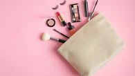 8 Pouch Makeup Estetik yang Bikin Koleksi Riasan Tetap Rapi saat Bepergian