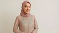 10 Model Gamis Brokat Belah Depan Paling Trendi 2025 dengan Detail Cantik
