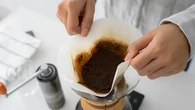 Di Mana Seharusnya Buang Sisa Kopi? Begini Prosedur yang Benar Agar Tidak Bikin Mampet Sal...