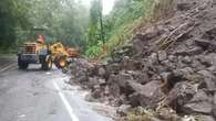 Hujan Sepanjang Hari, Sejumlah Ruas Jalan di Sulut Tertutup Material Longsor