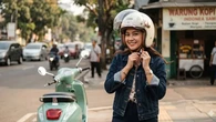Helm Retro Wanita Jadi Tren, Ini 8 Pilihan yang Bikin Berkendara Makin Nyaman
