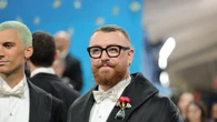 Sam Smith Blak-blakan Ungkap Jalani Liposuction di Usia 13 Tahun, Berakhir dengan Mimpi Bu...