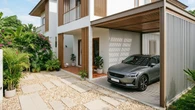 6 Model Carport yang Tetap Teduh Tanpa Kanopi Mahal, Solusi Hemat untuk Rumah Nyaman dan E...