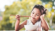 Anak Susah Makan, Ini Tips dan Trik Supaya Kebutuhan Nutrisi Si Kecil Tetap Terpenuhi