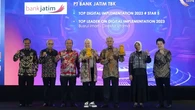 Bank Jatim Boyong Dua Penghargaan dalam Ajang TOP Digital Awards 2023