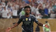 Gol, Assist, dan Gestur Cinta: Vinicius Junior Balas Kritik di Tengah Rumor Kontrak