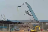 Puting Beliung Mengamuk di Kawasan Industri Batam, Dua Shelter Terbang
