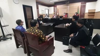Selundupkan Brompton, Eks Dirut Garuda Indonesia Ari Askhara Divonis 1 Tahun Penjara dan D...
