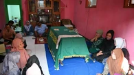 Sempat Tertunda 1 Bulan Lebih, Jenazah PMI Asal Banyuwangi yang Meninggal di Kamboja Tiba ...