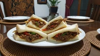 Cara Buat Roti Tawar Isi Daging Sapi Tumis yang Mengenyangkan, Jadi Ide Mengolah Daging Ku...