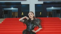 9 Gaya Artis di Jember Fashion Carnaval 2025, Kostum Rossa Curi Perhatian