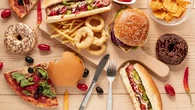 Enak tapi 5 Makanan Ini Diam-Diam Bikin Wajah Cepat Menua