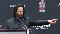 Rumah Keanu Reeves Dibobol Orang-orang Bersenjata Api dan Bertopeng, Kaca Jendela Kediaman...