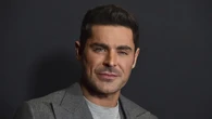 5 Potret Terbaru Zac Efron Sang Bintang High School Musical, Kini Raih Hollywood Walk of F...