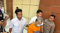 Penampakan Pendeta Cabul Asal Blitar saat Digelandang ke Mapolda Jatim