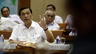 Menko Luhut Targetkan 70 Juta Warga Indonesia Disuntik Vaksin Covid-19 pada Agustus 2021