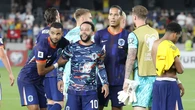 Paspor Hilang, Memphis Depay Gagal Terbang ke Belanda dan Kehilangan Tempat di Starting XI