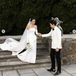 8 Tren Model Gaun Pengantin Putih Simple Elegan 2025, Gaya Amanda Rawles di Nikahannya Cur...