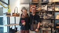 Couplepreneur Ini Pede Kenalkan Lurik Asli Jogja, Sukses Sulap Kain Tradisional Jadi Fashi...