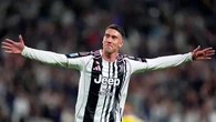 Minat AC Milan pada Vlahovic dan Dilema Juventus: Mau Rugi Banyak atau Rugi Total?