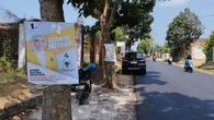 Kritik Aktivis Lingkungan Gorontalo Soal Pemasangan Baliho Kampanye di Pohon