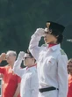 Foto Noah Sinclair Putra BCL jadi Pemimpin Upacara di Sekolah, Bikin Bangga