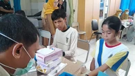 Cerita Defita Ikut CKG Sekolah, Saat Pemeriksaan Darah Jari: Kayak Digigit Semut Aja