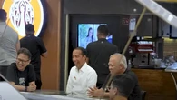 Momen Jokowi Ajak Menkes Budi dan Menteri PUPR Basuki Ngopi, Bahas Anak Muda